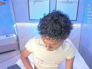 Stripchat Live Sex Cam of Angel__sweet18