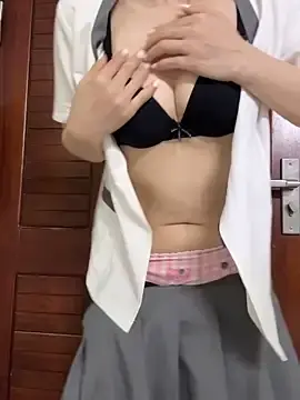 Stripchat Live Sex of ______Cherry_____