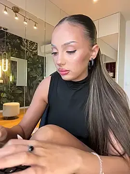 Stripchat Adult Video Chat of MileySin1111