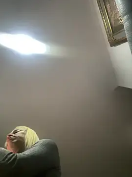 Stripchat Adult Webcam of lanahot-77