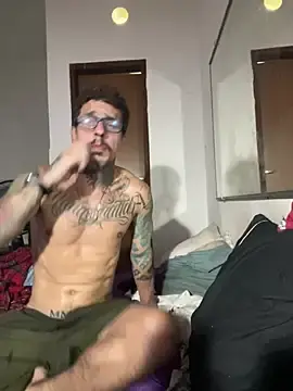 Stripchat Nude Webcam of surftattoo