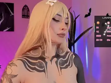 Stripchat Watch Live Sex Cams of VelvetVampiree