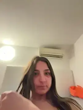 Stripchat Free Porn Cam of DoriDelux66