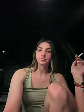 Stripchat Live Sex Cam of DoriDelux66