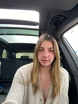 Stripchat Adult Webcam of DoriDelux66