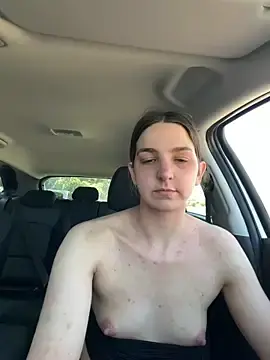 Stripchat Free Live Porn of DoriDelux66