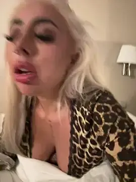 Stripchat Live Sex Cam of zara_bellexx