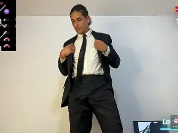 Stripchat Free Live Porn of Tom_blunt96