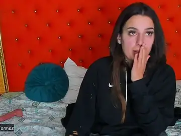 Stripchat Nude Webcam of VallerieJones