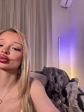 Stripchat Watch Live Sex Cams of HannaXLove