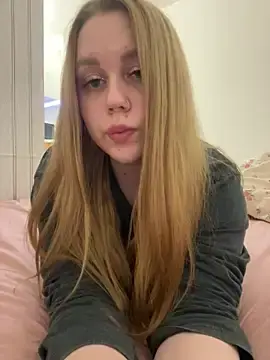 Stripchat Free Porn Cam of Marylallka5