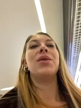 Stripchat Adult Webcam of Sweet___Emily