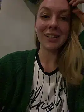 Stripchat Free Porn Cam of Sweet___Emily