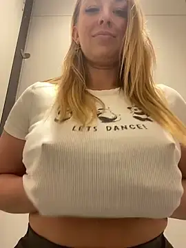 Stripchat Free Porn Cam of Sweet___Emily