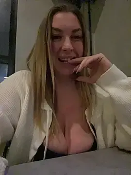 Stripchat Free Porn Cam of Sweet___Emily