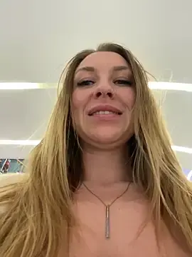 Stripchat Adult Video Chat of Sweet___Emily