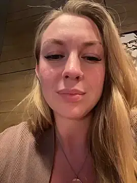 Stripchat Free Porn Cam of Sweet___Emily