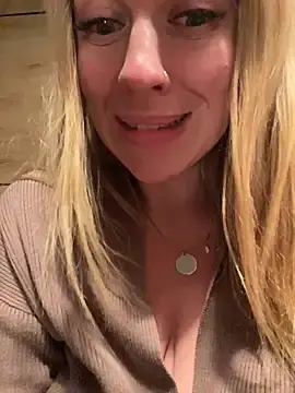 Stripchat Private Sex Chat of Sweet___Emily