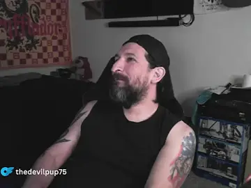 Stripchat Free Porn Cam of DevilPup75_
