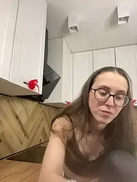 Stripchat Free Porn Cam of MartiniiSelenna