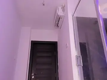 Stripchat Live Sex of realhotfallingdevil