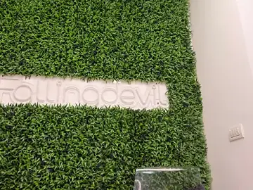 Stripchat Watch Live Sex Cams of realhotfallingdevil