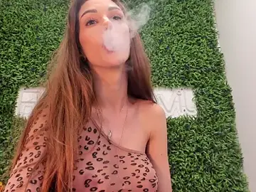 Stripchat Free Porn Cam of realhotfallingdevil