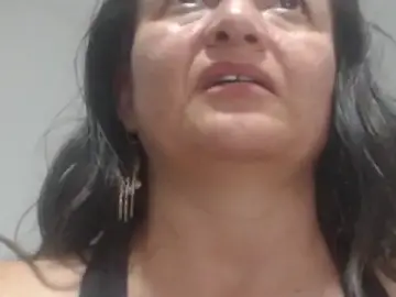 Stripchat Live Sex Cam of Debora_Cienfuegos25