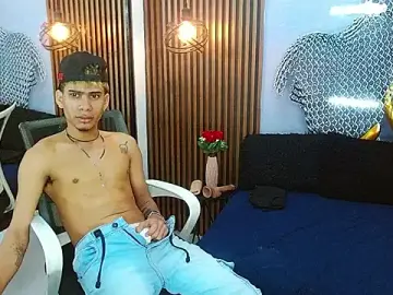 Stripchat Live Sex Cam of Skinny_cute_Alyer