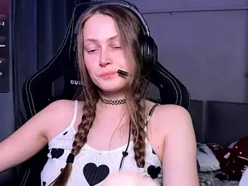 Stripchat Adult Webcam of cutemilana_sexwife