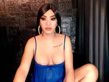 Stripchat Sex Cam of ASIANHOTTIE_69