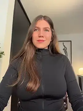 Stripchat Free Live Porn of AmelieLaurent_
