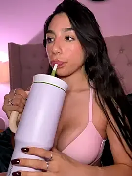 Stripchat Best Webcam of LoveLillyy