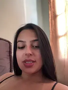 Stripchat Free Porn Cam of jujuarantes__2026