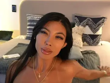 Stripchat Live Sex Cam of KalaBeckett_