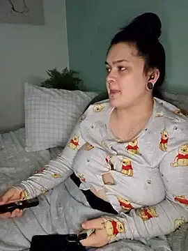 Stripchat Sex Cam of Saucy-Serenity