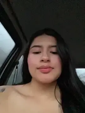 Stripchat Live Sex Cam of andrea_gomes_