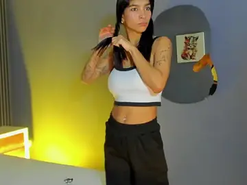 Stripchat Watch Live Sex Cams of LauraAristizabal