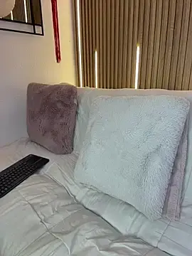 Stripchat Nude Webcam of MylaDreams