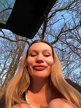 Stripchat Live Sex Cam of justmilaa