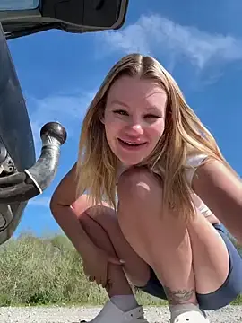 Stripchat Free Porn Cam of justmilaa