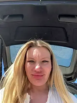 Stripchat Free Porn Cam of justmilaa