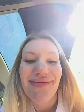 Stripchat Free Porn Cam of justmilaa