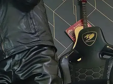 Stripchat Best live sex cam show of ChrisKox