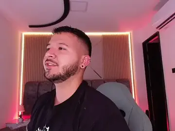 Stripchat Sex Chat of mister_miike