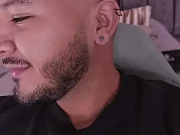 Stripchat Best Webcam of mister_miike