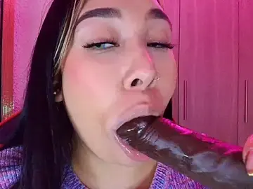 Stripchat Adult Webcam of leahtemptation3