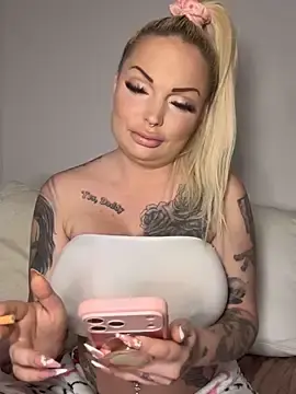 Stripchat Watch Live Sex Cams of shortybig_official