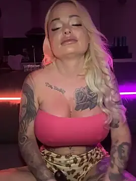Stripchat Adult Webcams of shortybig_official