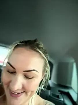 Stripchat Live Sex Cam of NastyMilf_